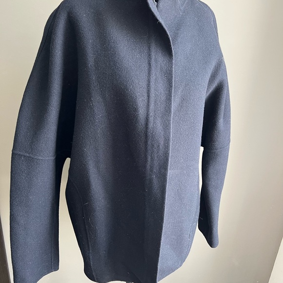Wool coat - Picture 3 of 11